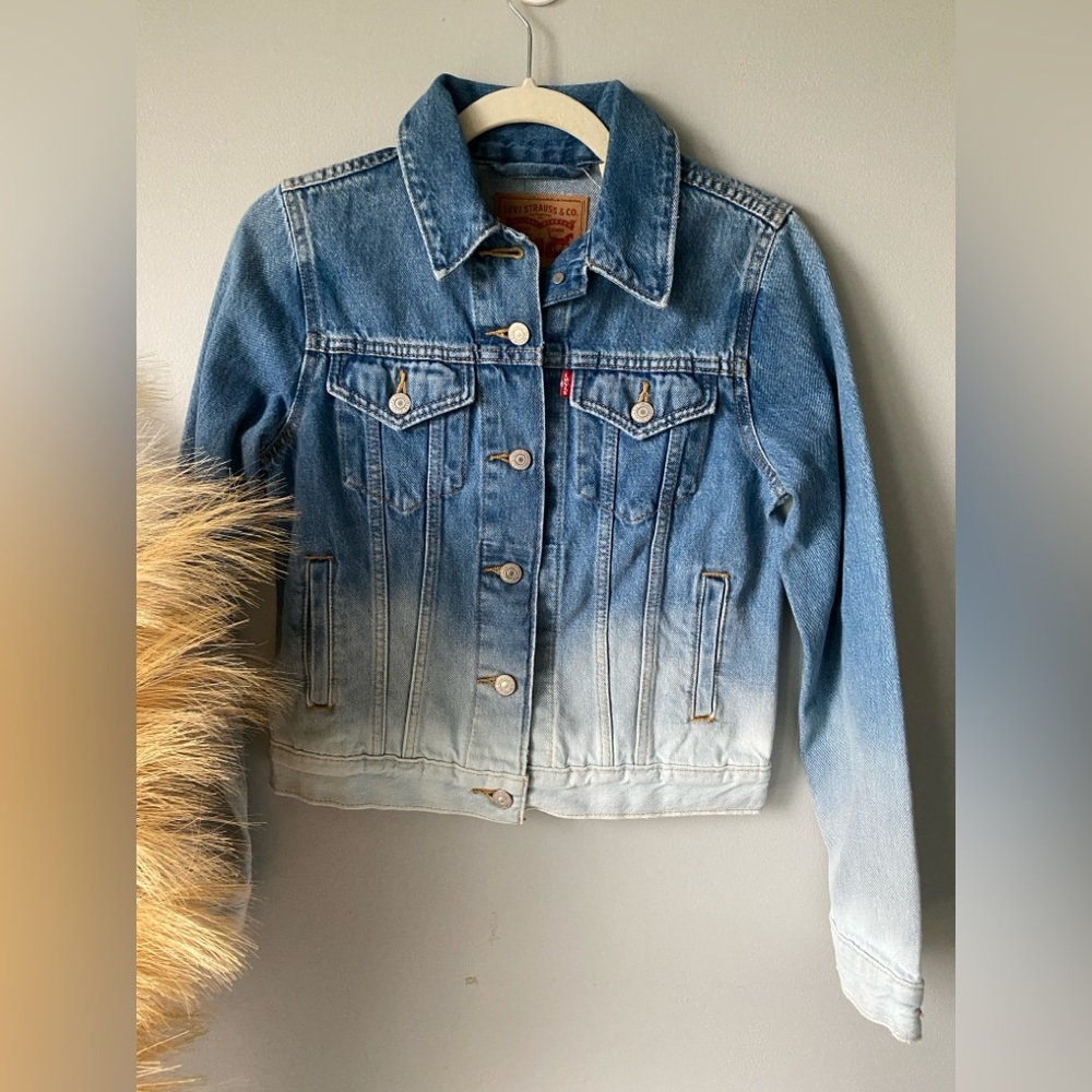 Levi's Women's Faded Blue Jean Jacket